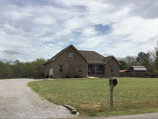 8960 New Chapel Rd, Springfield, TN 37172