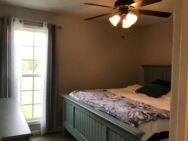 8960 New Chapel Rd, Springfield, TN 37172