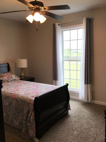 8960 New Chapel Rd, Springfield, TN 37172