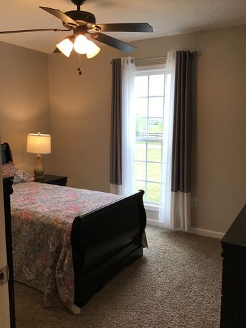 8960 New Chapel Rd, Springfield, TN 37172