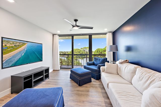 2201 Marina Isle Way, Jupiter, FL 33477
