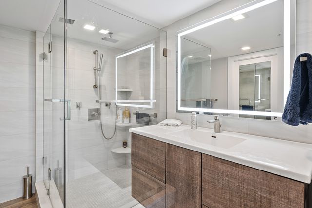 2201 Marina Isle Way, Jupiter, FL 33477