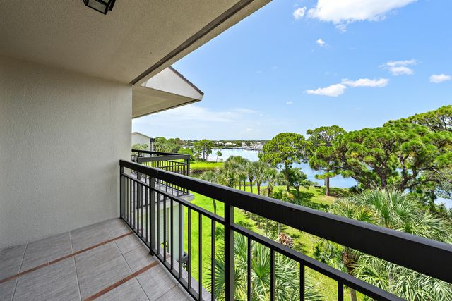 2201 Marina Isle Way, Jupiter, FL 33477
