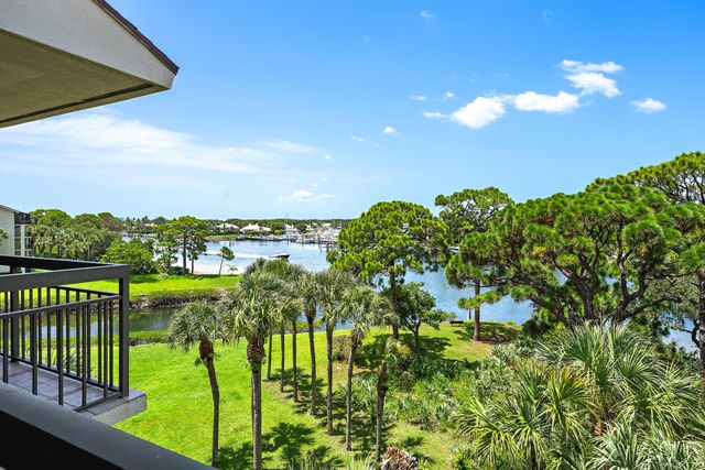 2201 Marina Isle Way, Jupiter, FL 33477