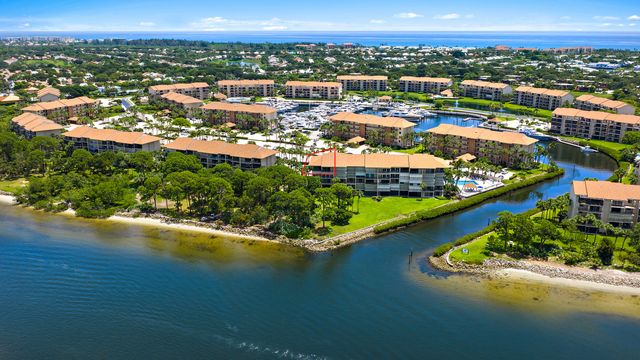 2201 Marina Isle Way, Jupiter, FL 33477