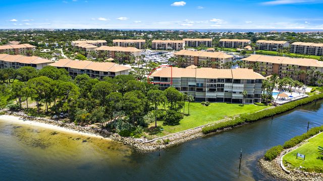 2201 Marina Isle Way, Jupiter, FL 33477