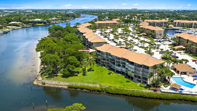 2201 Marina Isle Way, Jupiter, FL 33477