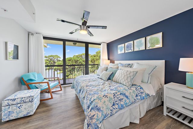 2201 Marina Isle Way, Jupiter, FL 33477