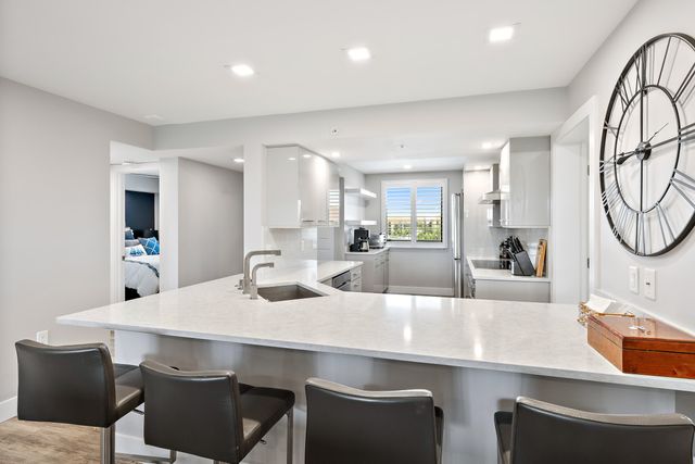 2201 Marina Isle Way, Jupiter, FL 33477