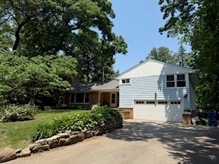 1010 Hickory Trail, Downers Grove, IL 60515