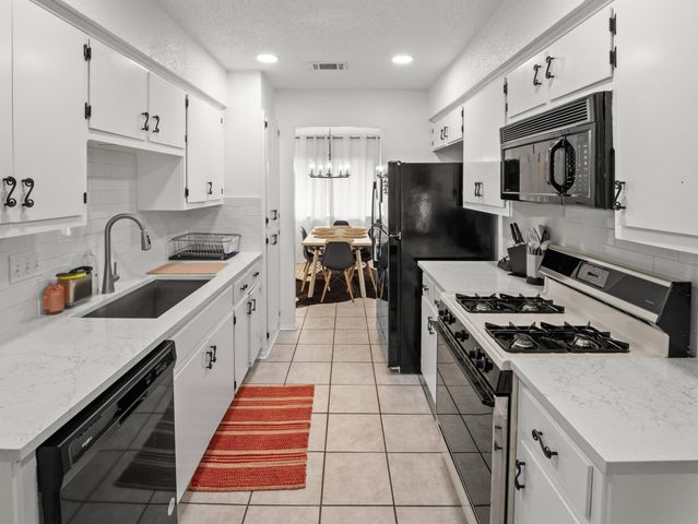 512 Mulberry DR, Austin, TX 78745