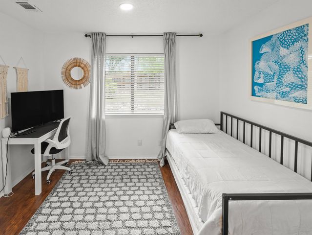 512 Mulberry DR, Austin, TX 78745