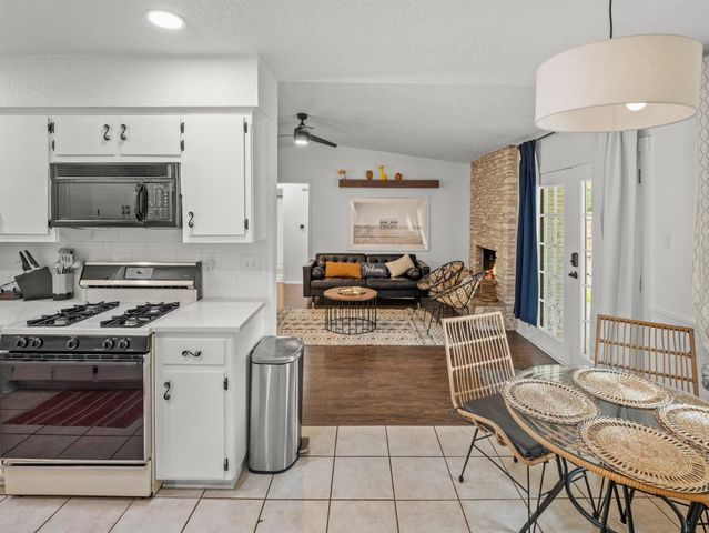 512 Mulberry DR, Austin, TX 78745