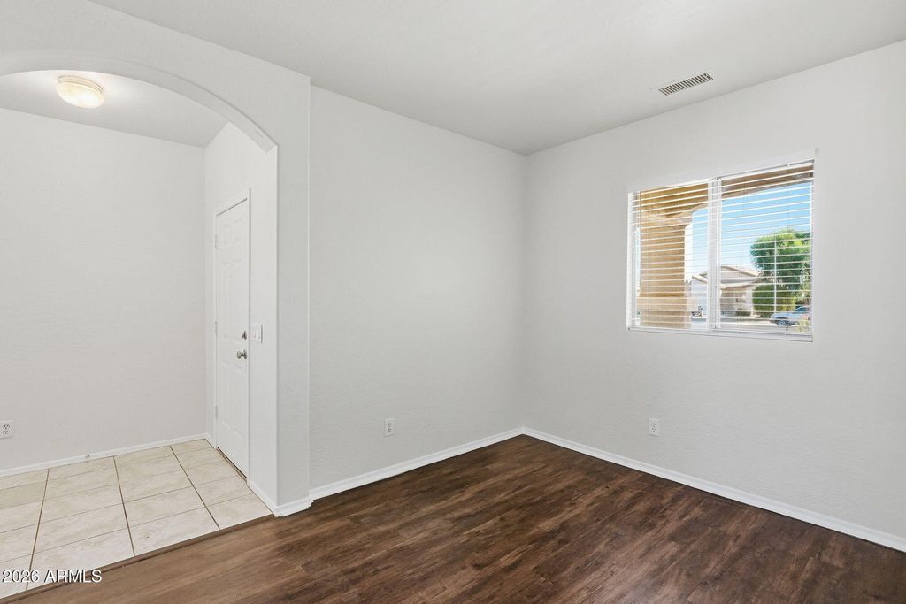 11179 W ALMERIA Road, Avondale, AZ 85392 — photo 5