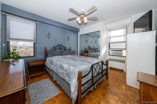 166 Pearsall Drive 5E, Mount Vernon, NY 10552