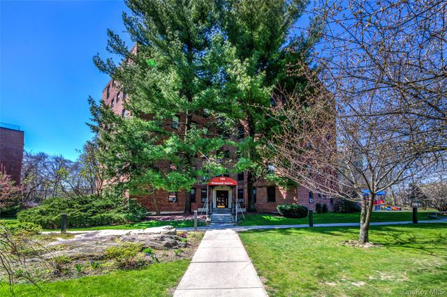 166 Pearsall Drive 5E, Mount Vernon, NY 10552