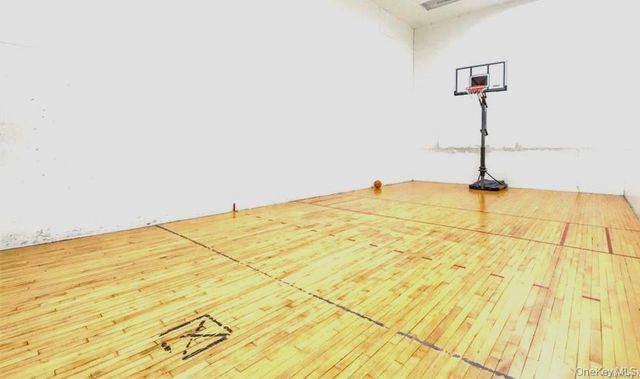 166 Pearsall Drive 5E, Mount Vernon, NY 10552