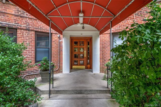 166 Pearsall Drive 5E, Mount Vernon, NY 10552