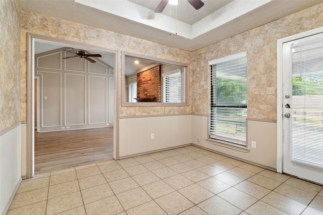 6004 Twinhill Drive, Arlington, TX 76016