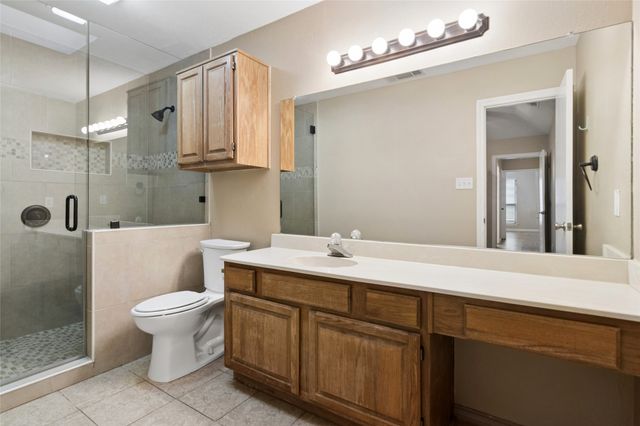 6004 Twinhill Drive, Arlington, TX 76016