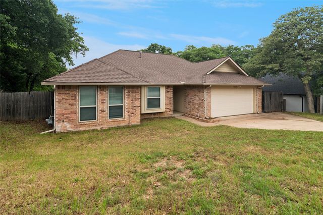 6004 Twinhill Drive, Arlington, TX 76016