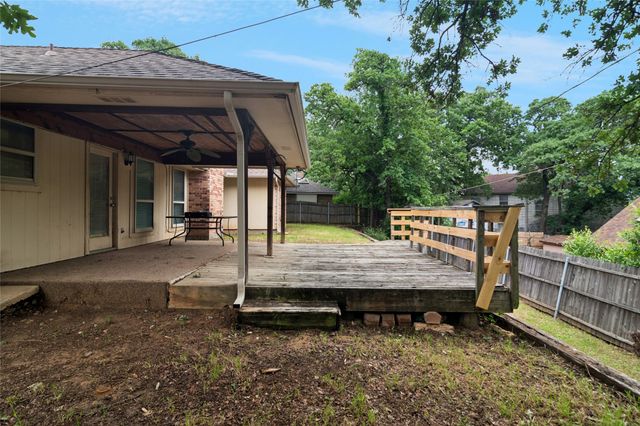 6004 Twinhill Drive, Arlington, TX 76016