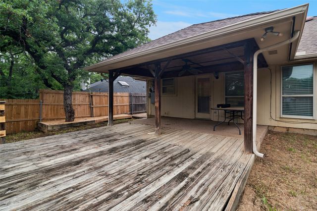 6004 Twinhill Drive, Arlington, TX 76016