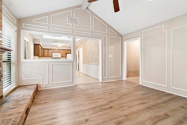 6004 Twinhill Drive, Arlington, TX 76016
