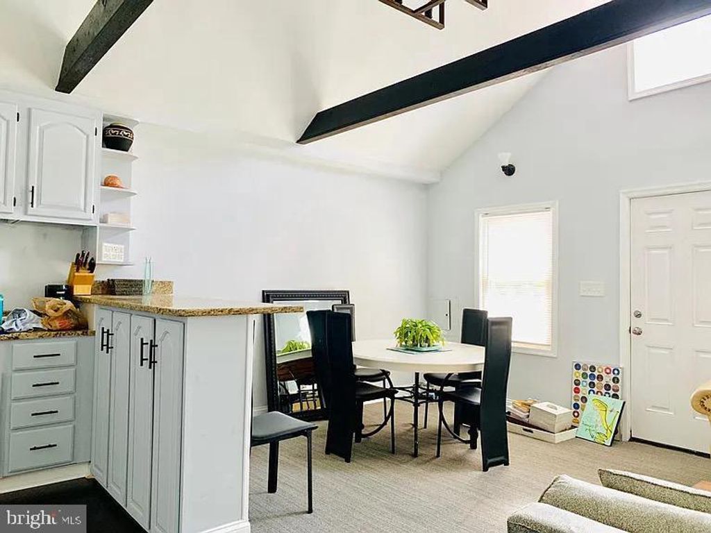 1829 COLUMBIA PIKE, Arlington, VA 22204