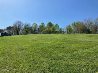 112 Ridgetop Drive, Johnson City, TN 37601