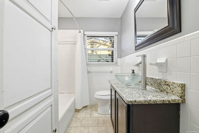 2822 Knight Robin Dr, San Antonio, TX 78209