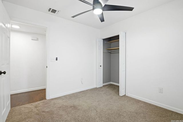 2822 Knight Robin Dr, San Antonio, TX 78209