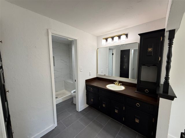 1413 Lamplighter Lane, Edgecliff Village, TX 76134