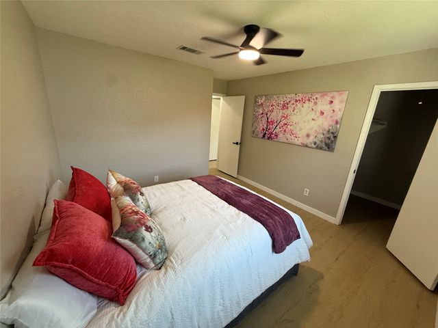 1413 Lamplighter Lane, Edgecliff Village, TX 76134