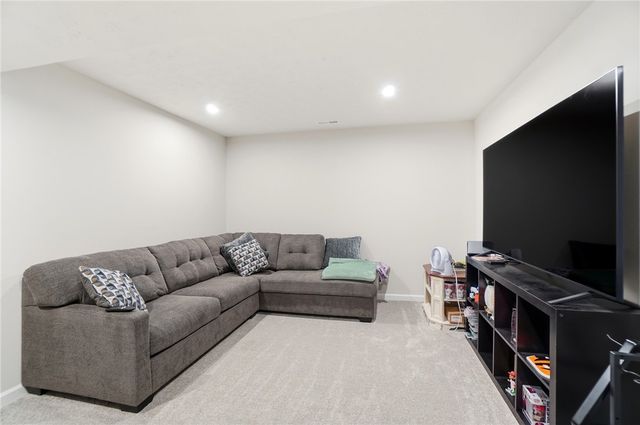 3409 Arrowwood Street, Tipp City, OH 45371