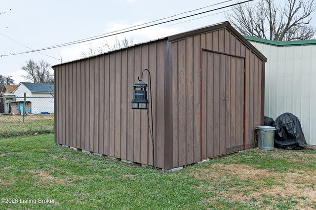 229 Douglas Ln, Shepherdsville, KY 40165