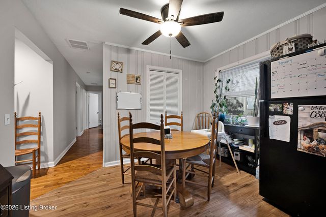 229 Douglas Ln, Shepherdsville, KY 40165