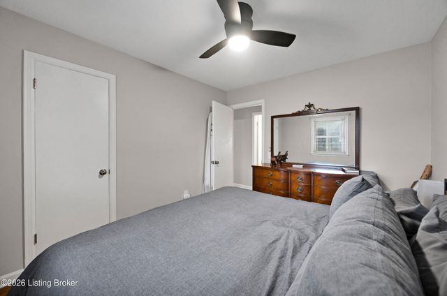 229 Douglas Ln, Shepherdsville, KY 40165