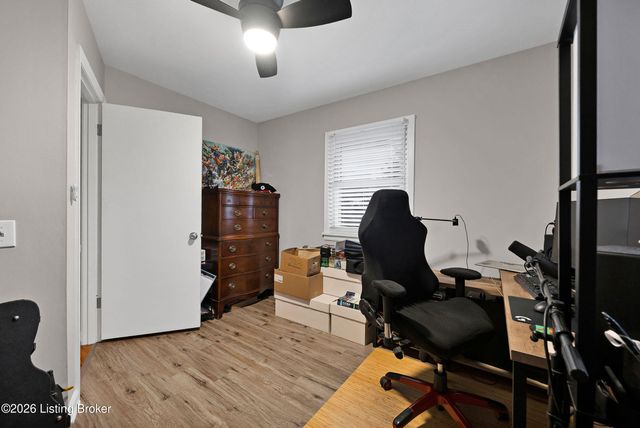 229 Douglas Ln, Shepherdsville, KY 40165