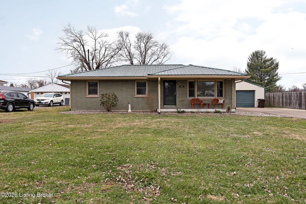 229 Douglas Ln, Shepherdsville, KY 40165