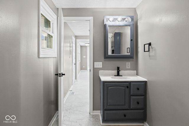 1406 Meadowbrook Court, Lafayette, IN 47905