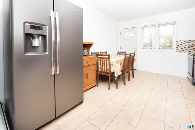 153 Cherry Hill Drive 2B, Bridgeport, CT 06606