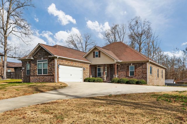 25 Knotting Hill Dr, Fayetteville, TN 37334
