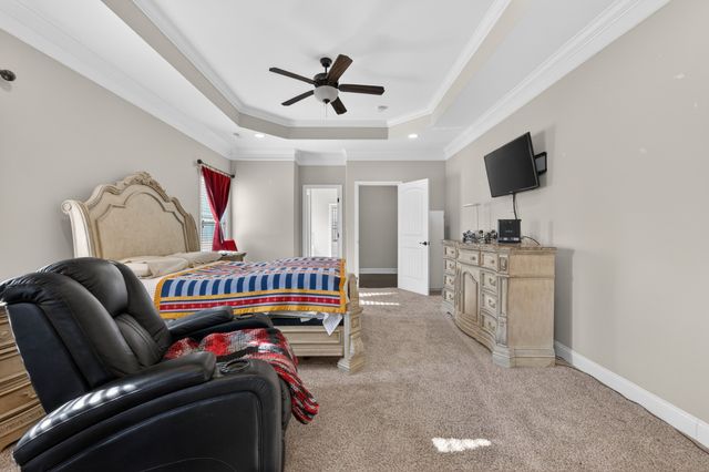 25 Knotting Hill Dr, Fayetteville, TN 37334