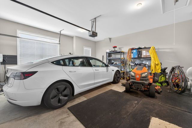 25 Knotting Hill Dr, Fayetteville, TN 37334