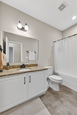 25 Knotting Hill Dr, Fayetteville, TN 37334