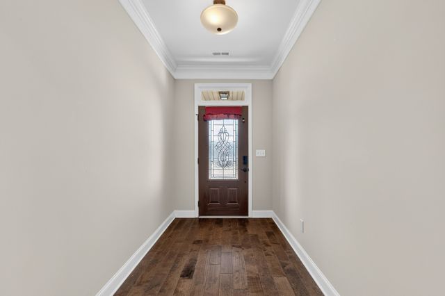 25 Knotting Hill Dr, Fayetteville, TN 37334