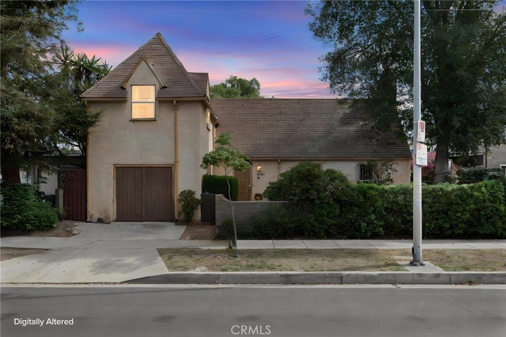 2020 S Gramercy, Los Angeles, CA 90018 — photo 2
