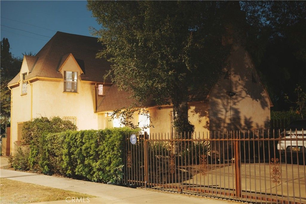 2020 S Gramercy, Los Angeles, CA 90018 — photo 3