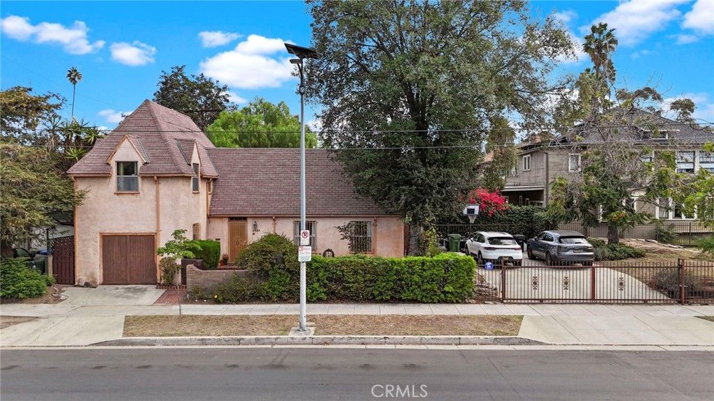 2020 S Gramercy, Los Angeles, CA 90018 — photo 4
